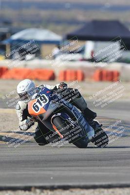 media/Sep-20-2025-Race Pace (Sat) [[d4e1b33f4d]]/Verified/Turn 2 (920am)/